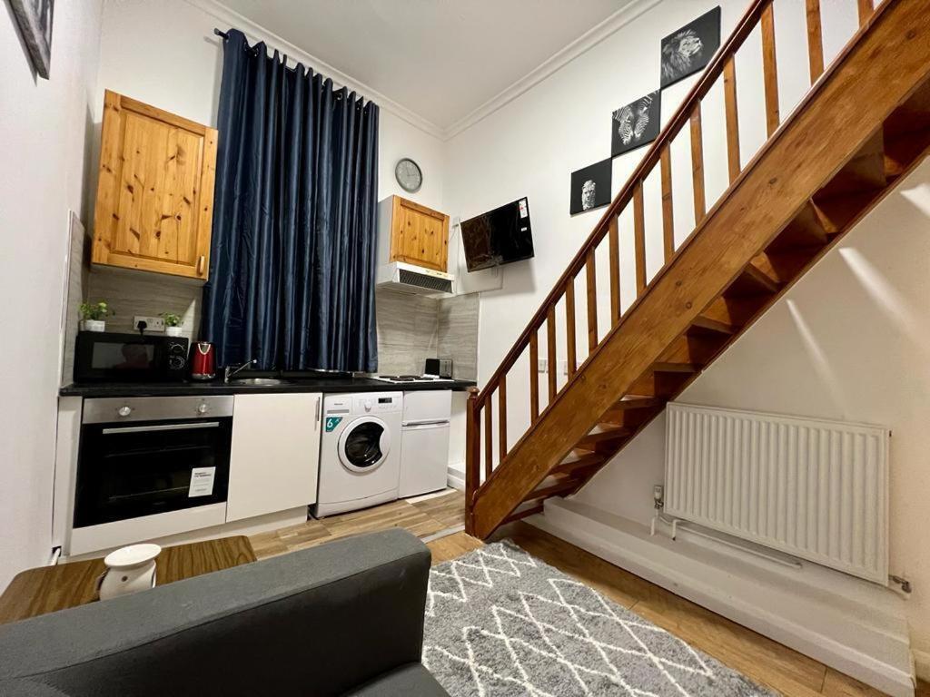 Modern Studios Queenspark Londra Dış mekan fotoğraf